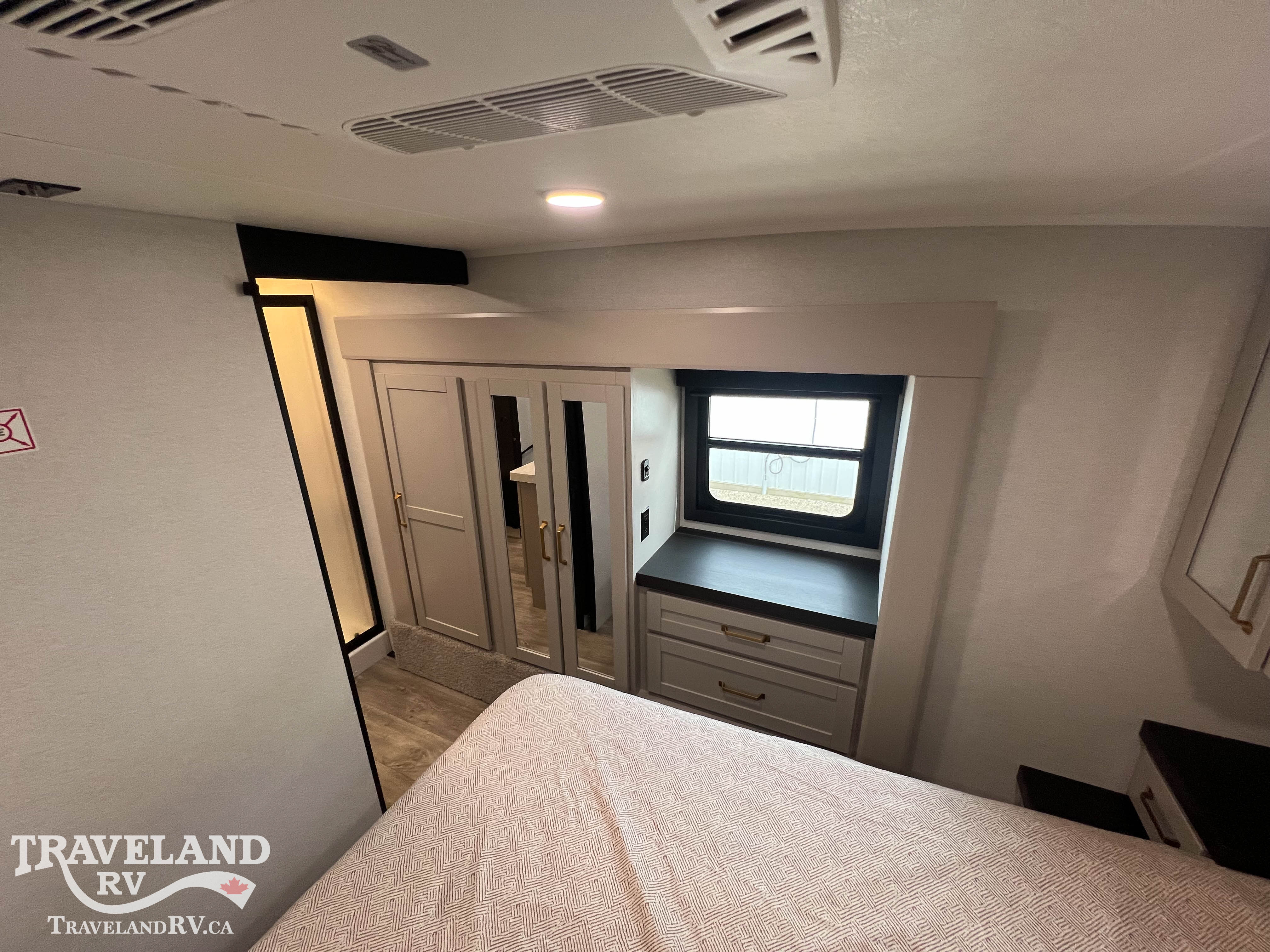 2026 Heartland Sundance Fifth Wheel 29RLCS - Image 21
