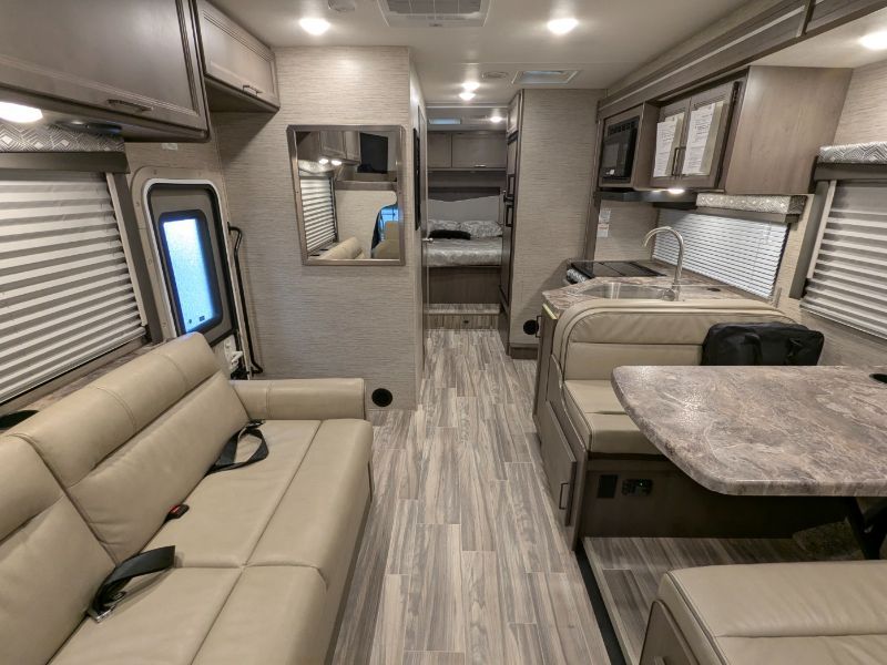 2024 Thor Motor Coach Four Winds 28Z - Image 10