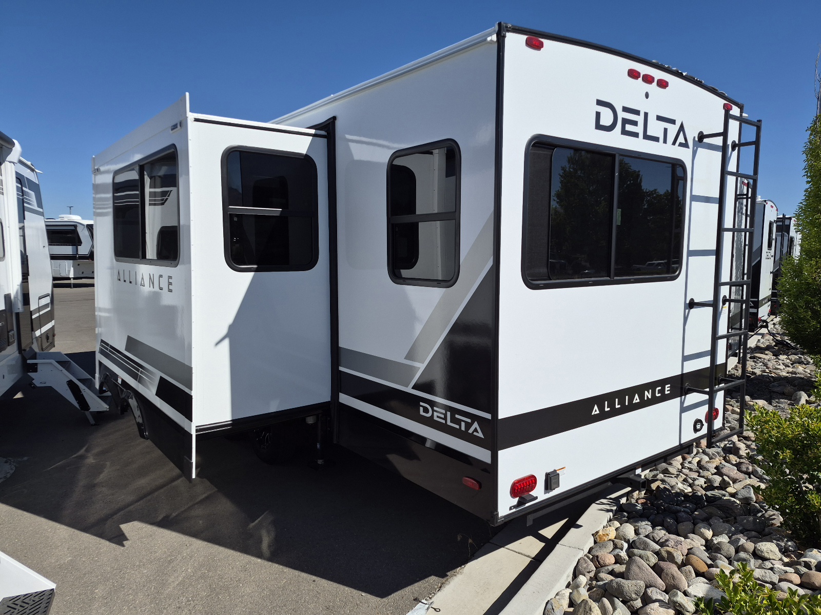 2027 Alliance RV Delta 252RL - Image 3