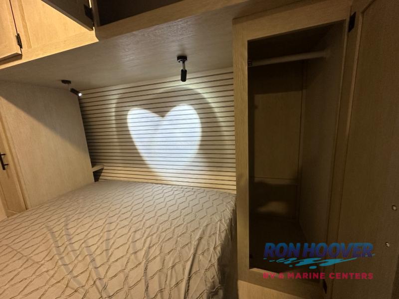 2026 COACHMEN 5320BEDS - Image 40