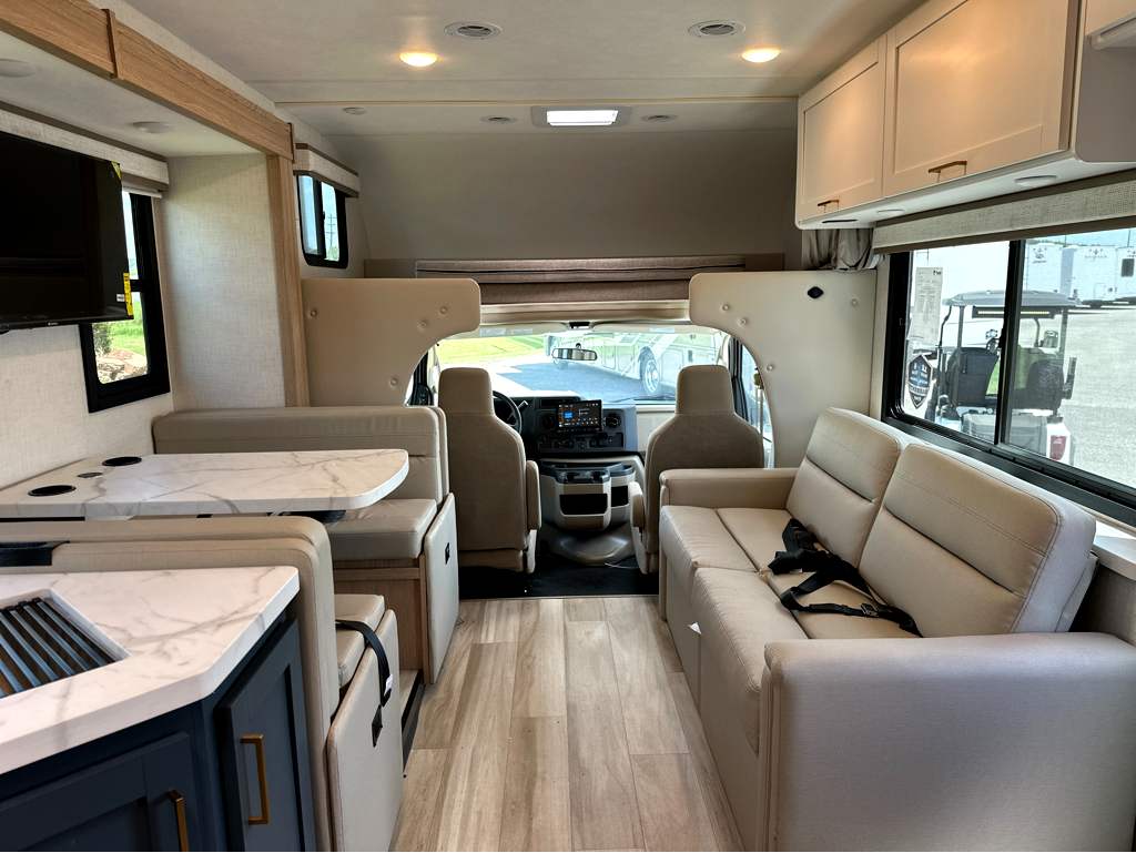 2027 THOR MOTOR COACH MAGNITUDE GA31 - Image 19