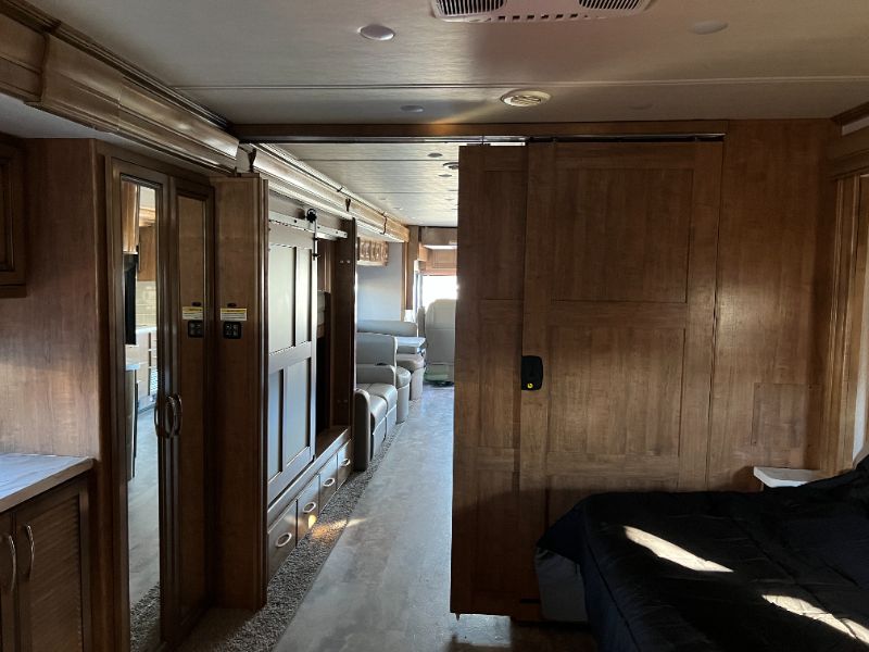 2023 Holiday Rambler Navigator 38N - Image 23
