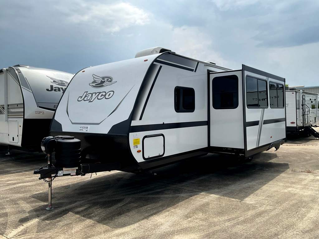 2027 JAYCO Jay Feather 26BHSL - Image 4