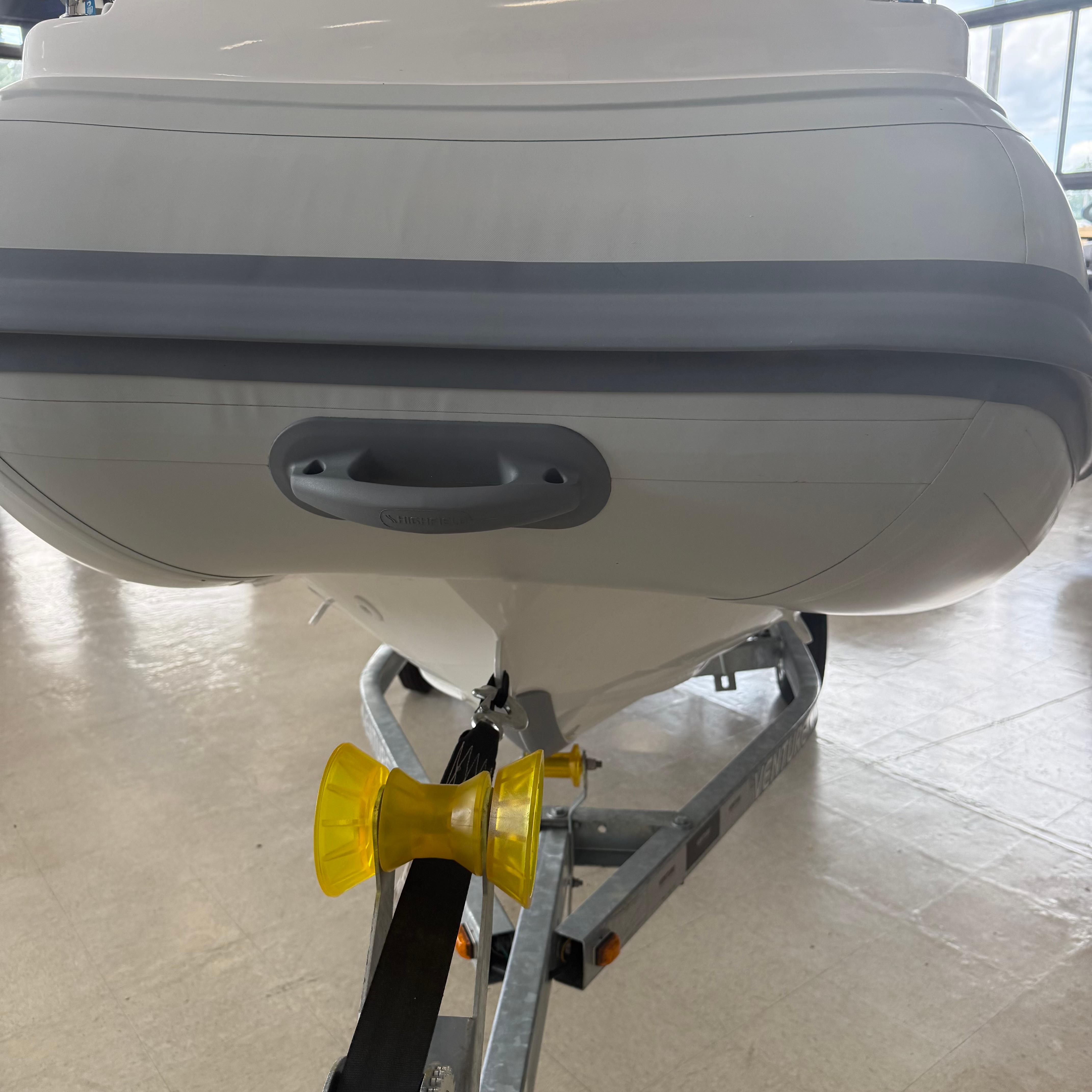 2025 Highfield Sport 390 Standard - Image 8