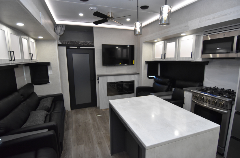 2025 Eclipse Attitude Wide Lite 5th Wheel 39A15G - Image 15