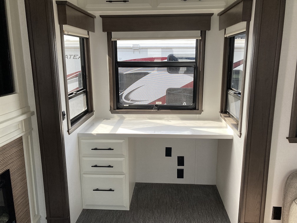 2025 DRV Mobile Suites MS 41FKRB - Image 7