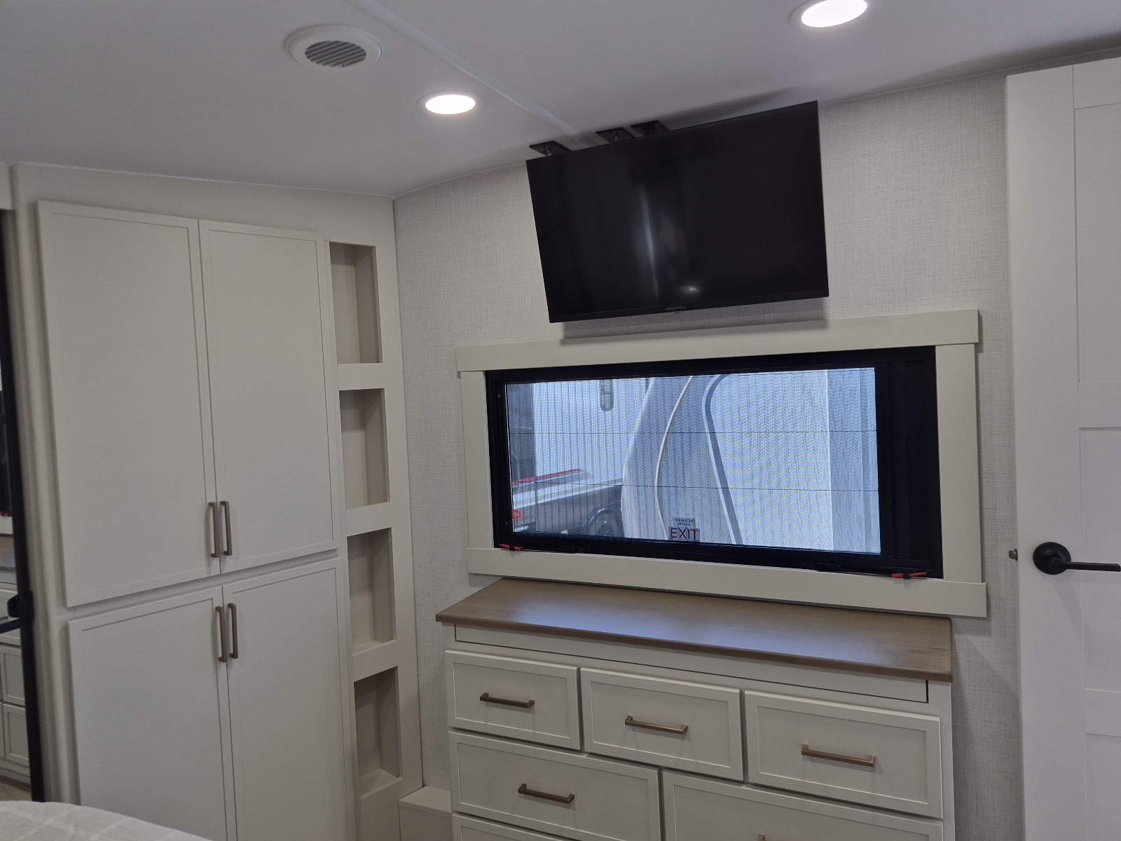 2027 Brinkley RV Model Z 3100 - Image 15