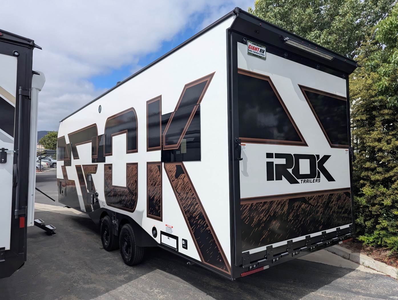 2026 IROK Trailers IROK FS Luxe FS 2814 - Image 4