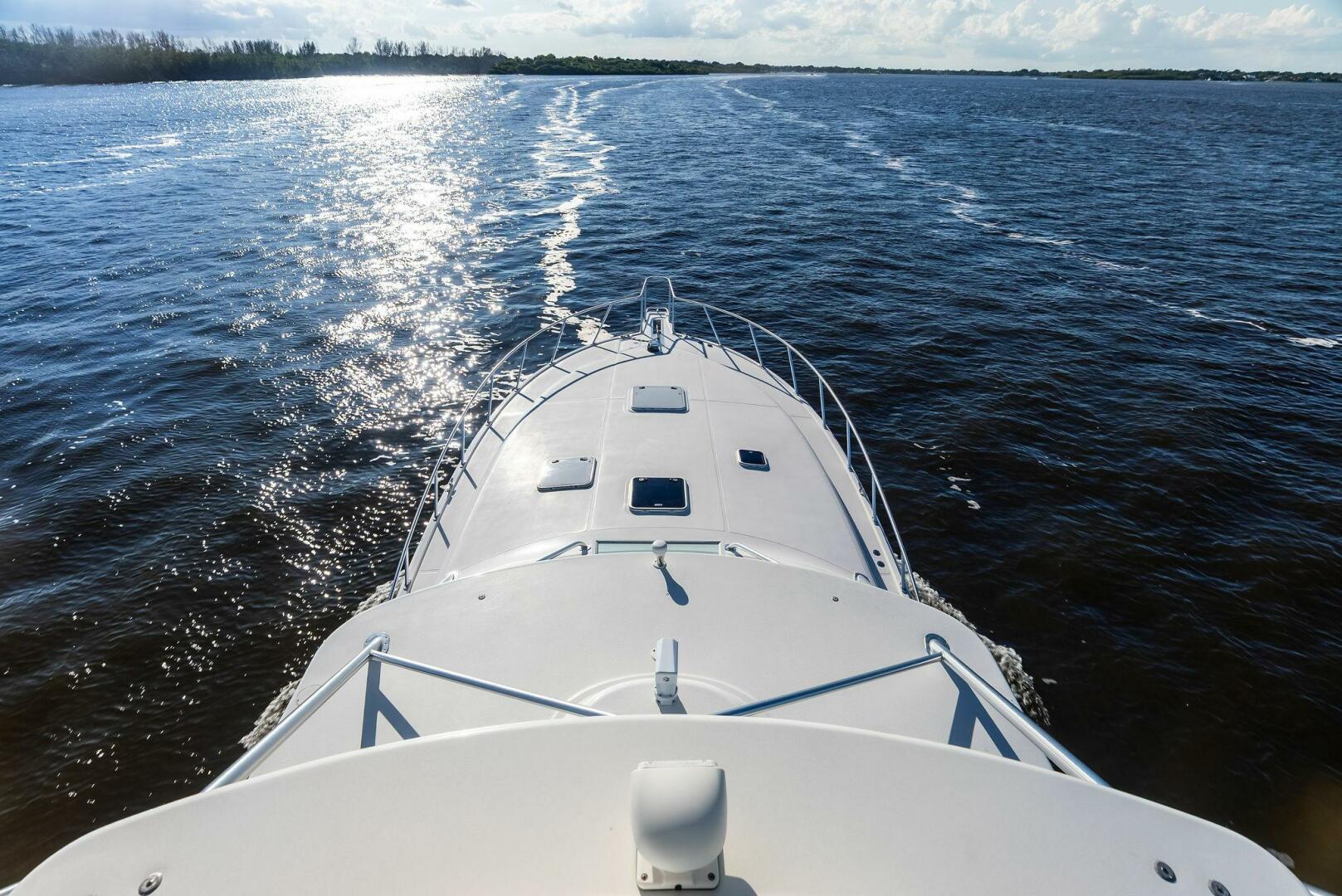 2006 Cabo 45 Express - Image 14