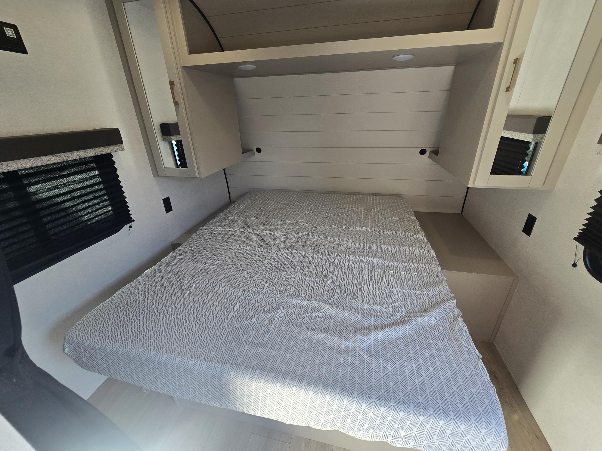 2027 Jayco Jay Flight SLX 210QB - Image 16
