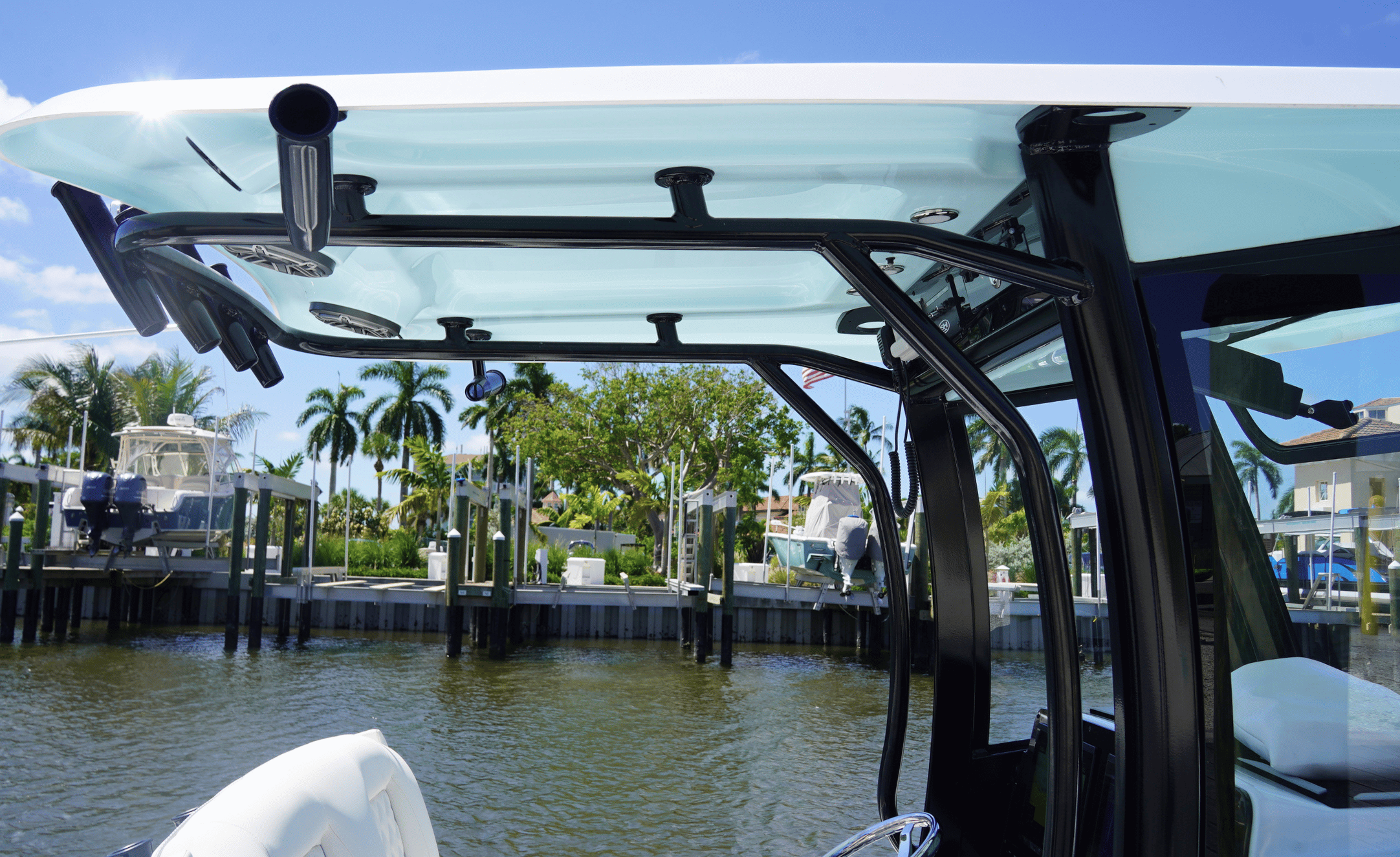 2027 SEA HUNT ULTRA 265SE - Image 32