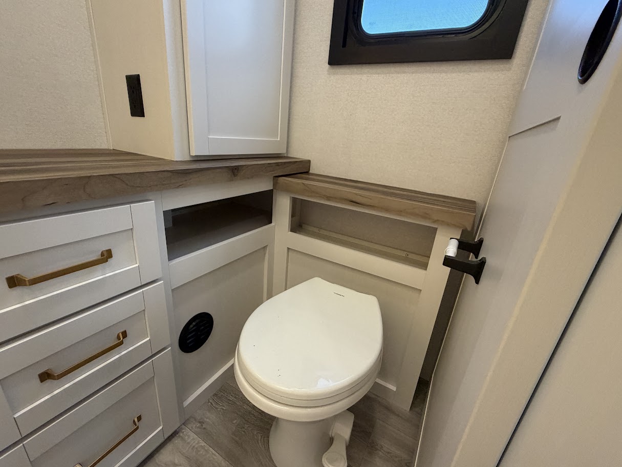 2027 JAYCO EAGLE 367TBTS - Image 37