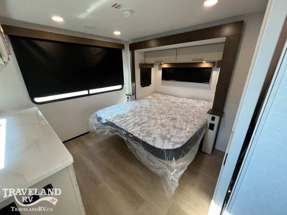 2027 Alliance RV Benchmark 42LFT - Image 39
