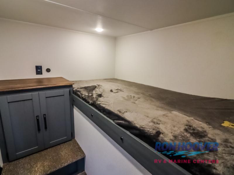 2026 PALOMINO 337BH - Image 29