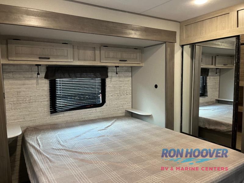 2026 COACHMEN 333DORM - Image 26