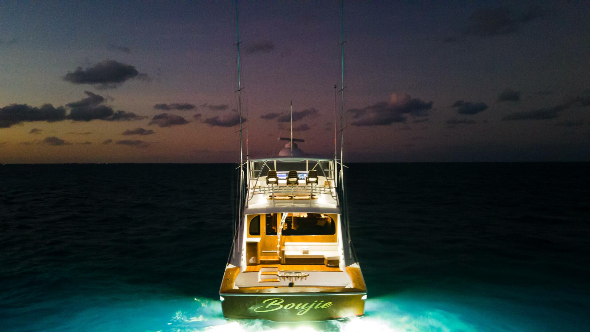 2025 Viking 82 Convertible - Image 4