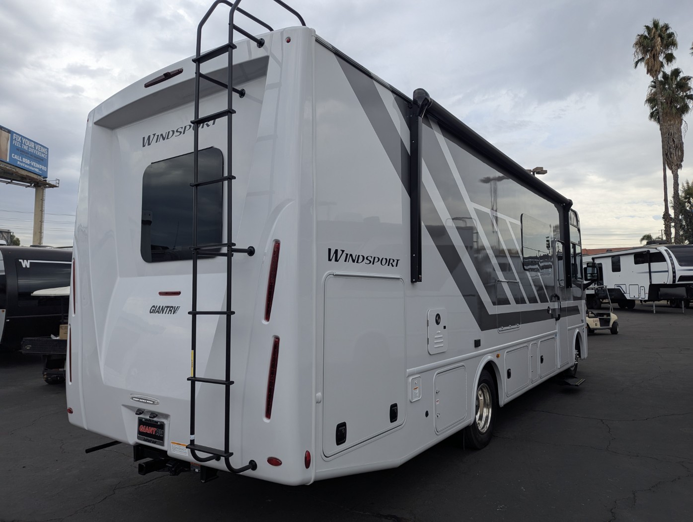 2026 Thor Motor Coach Windsport 29L - Image 5