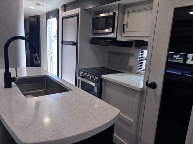 2021 Highland Ridge Open Range Light LT275RLS - Image 8