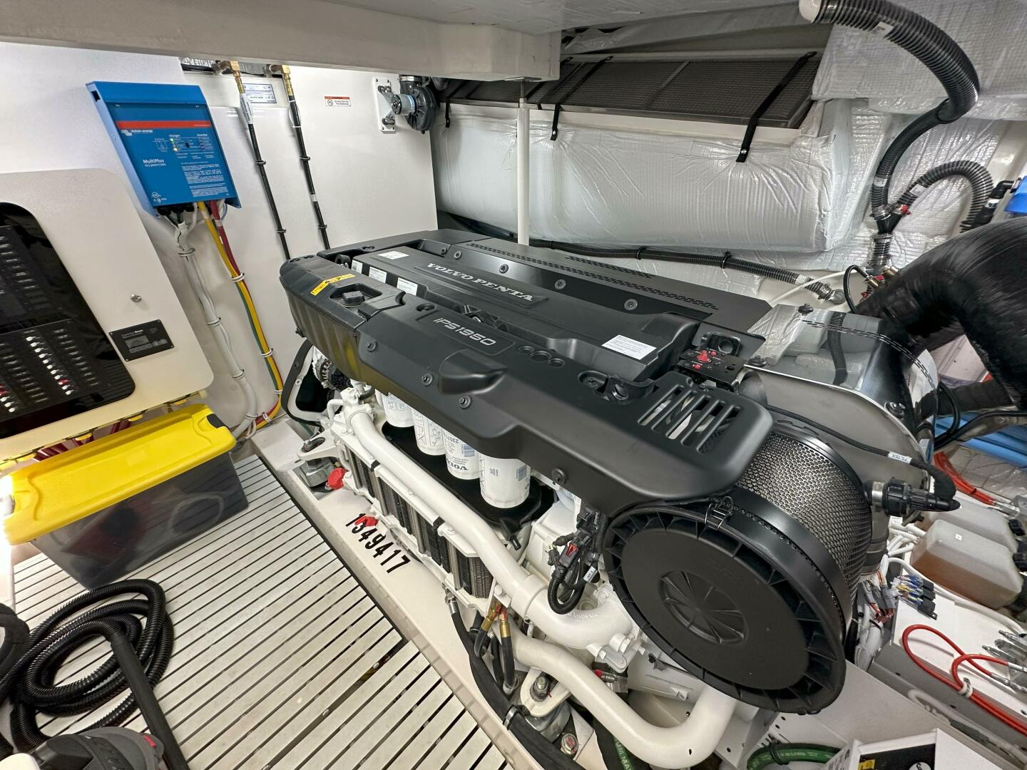 2025 Tiara Yachts EX 60 - Image 32