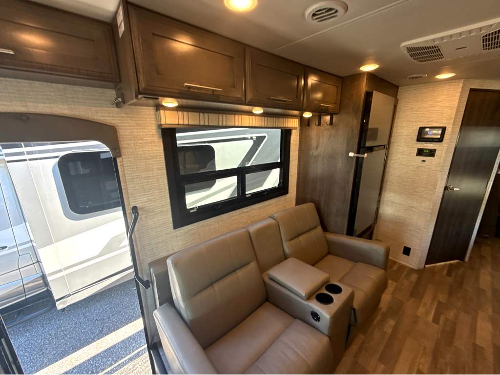2025 ENTEGRA COACH ESTEEM 31F - Image 11