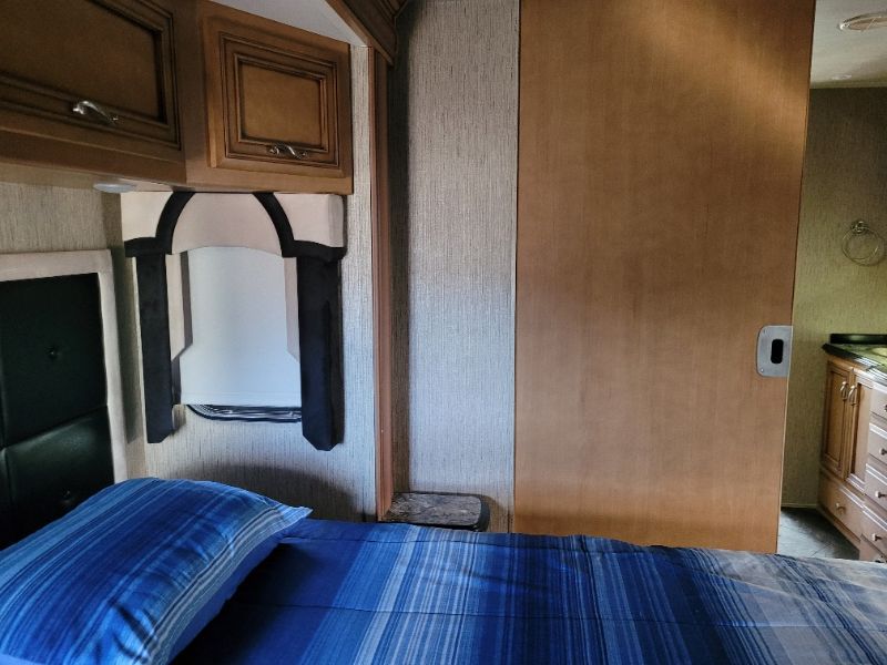 2015 Newmar Ventana LE 3849 - Image 20