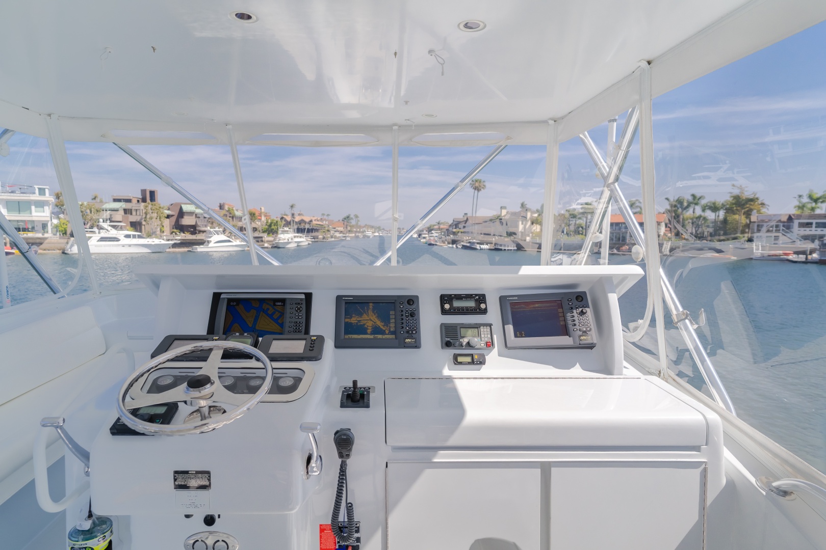 2003 Hatteras 54 Convertible - Image 24