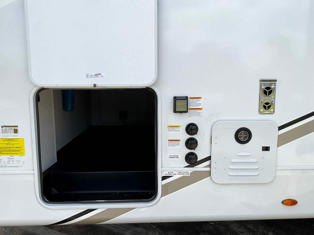 2027 JAYCO Eagle 24 MLE - Image 30