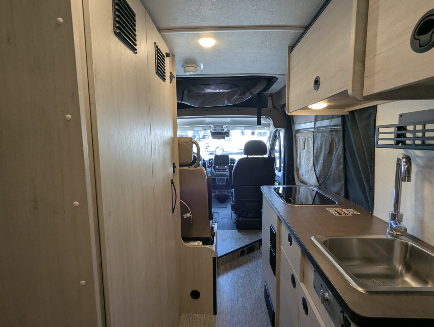 2026 Winnebago Solis 59PX - Image 22