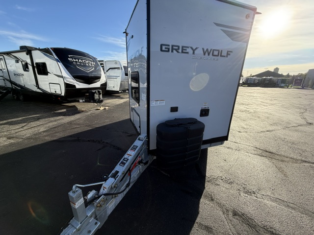 2027 CHEROKEE GREY WOLF 17TRH - Image 8