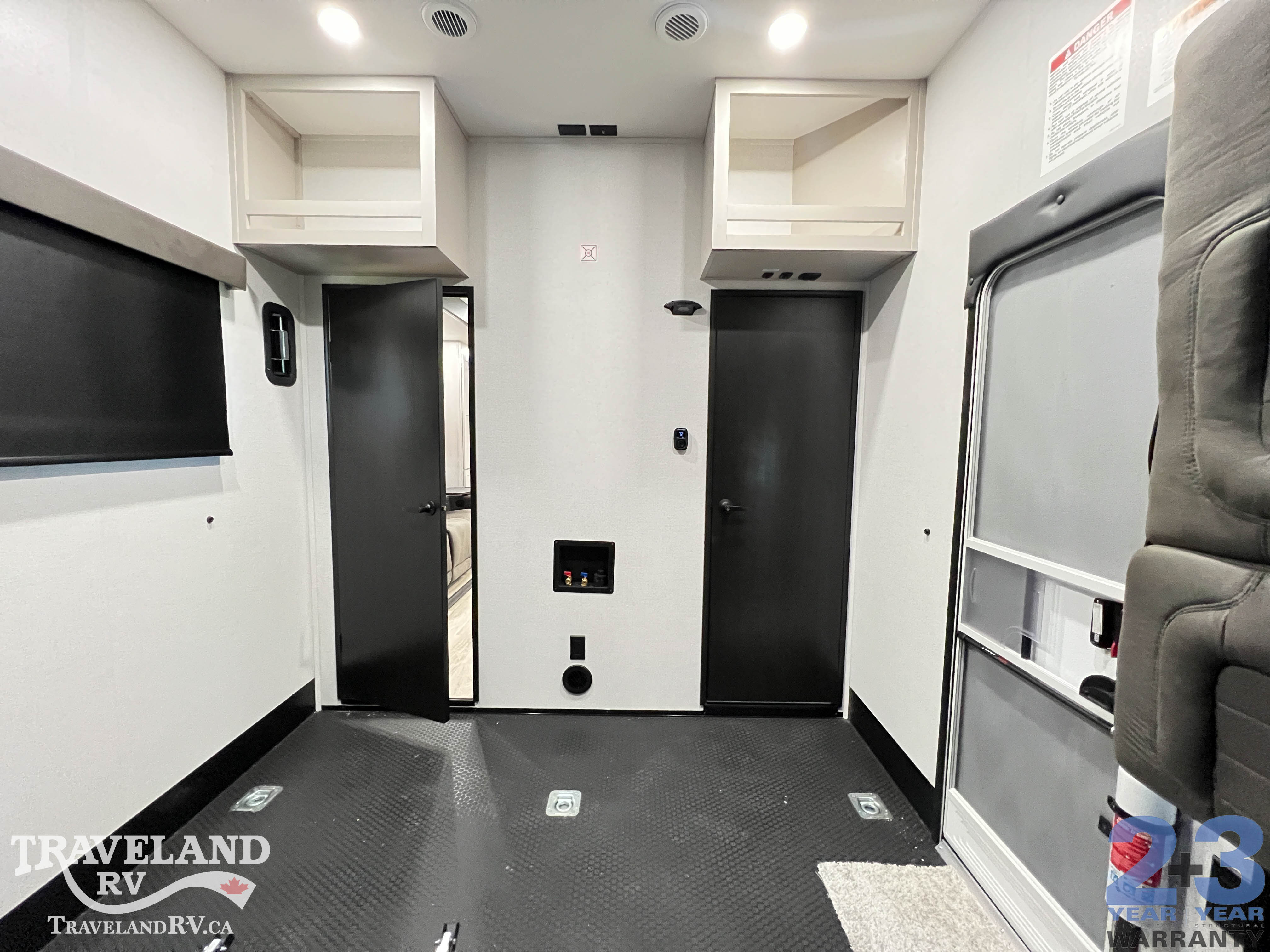 2027 Jayco Seismic 359 - Image 17