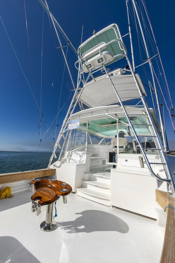 2003 Custom Carolina 40 Layton Express - Image 15