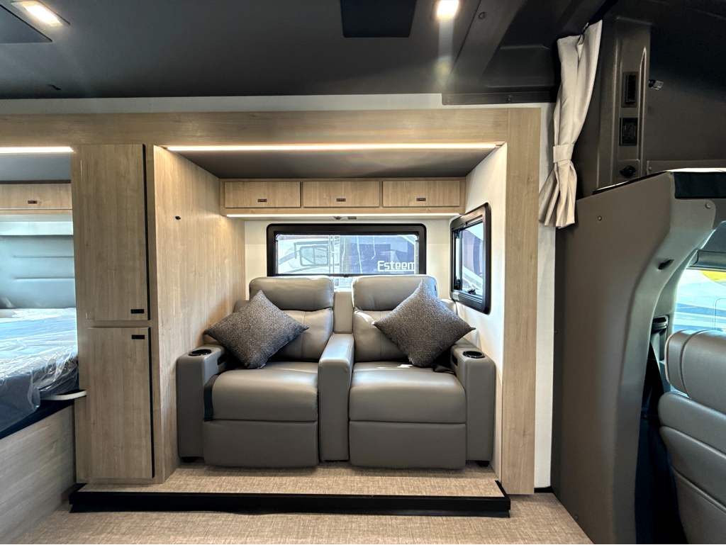 2027 Grand Design Lineage Series M 25FW - Image 16