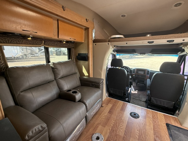 2015 Thor Motor Coach Citation Sprinter 24SR - Image 7