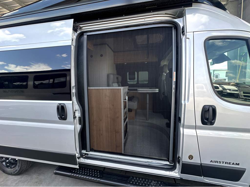 2026 AIRSTREAM RANGELINE POP TOP - Image 7