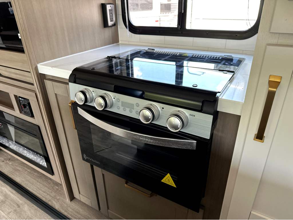 2027 JAYCO EAGLE 312BHOK - Image 8