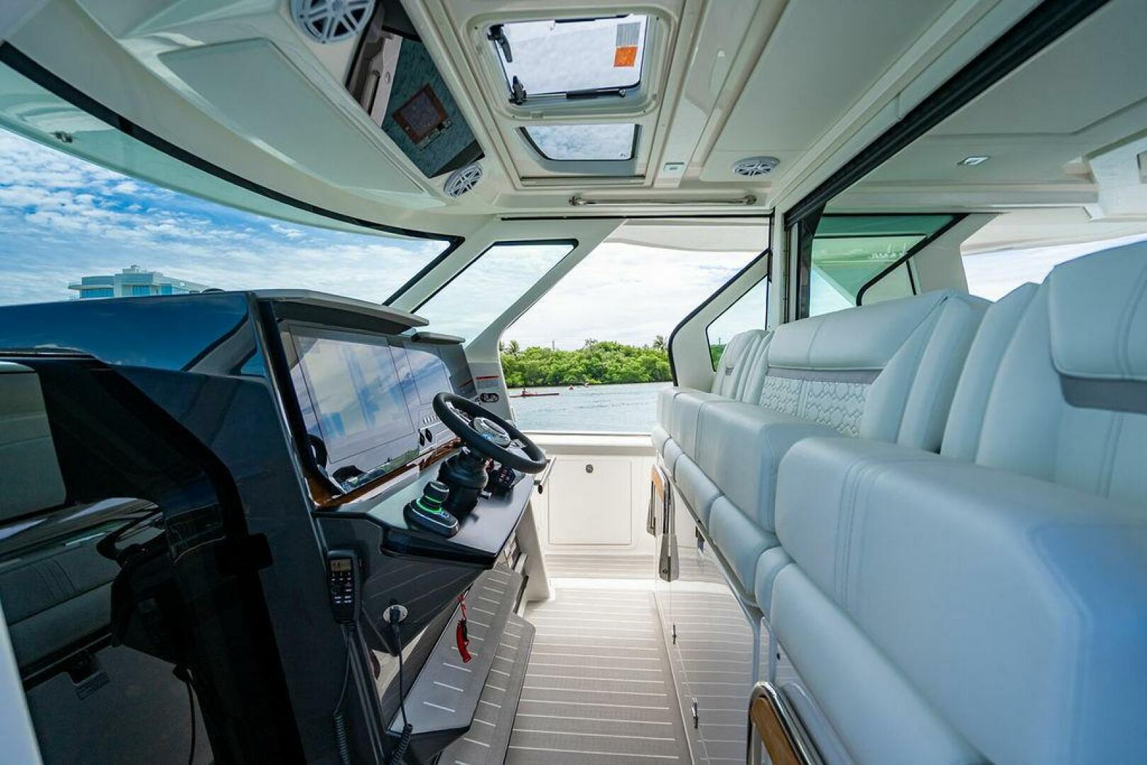 2025 Tiara Yachts 48 LS - Image 42
