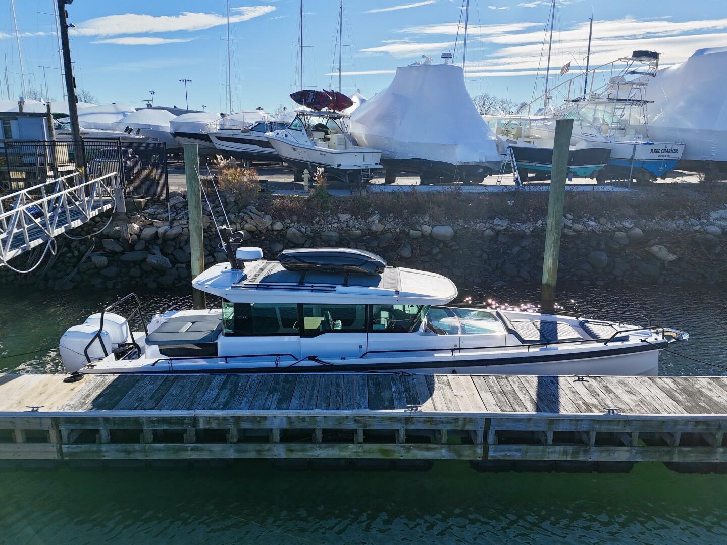 2023 Axopar 37 Cross Cabin - Image 3
