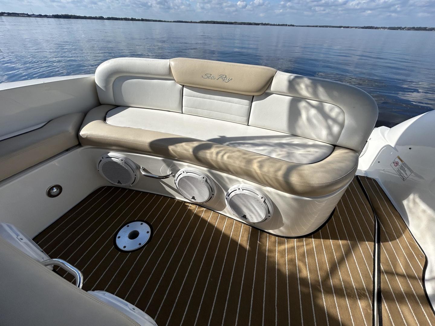 2009 Sea Ray 310 Sundancer - Image 13