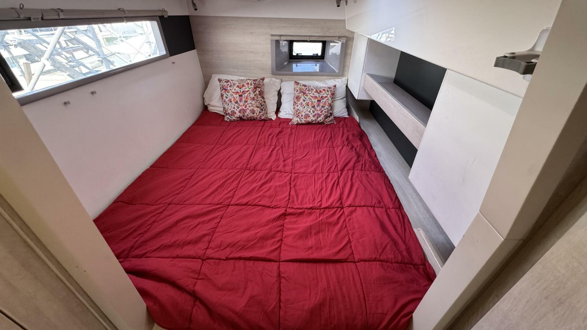 2018 Leopard 43 Powercat - Image 40