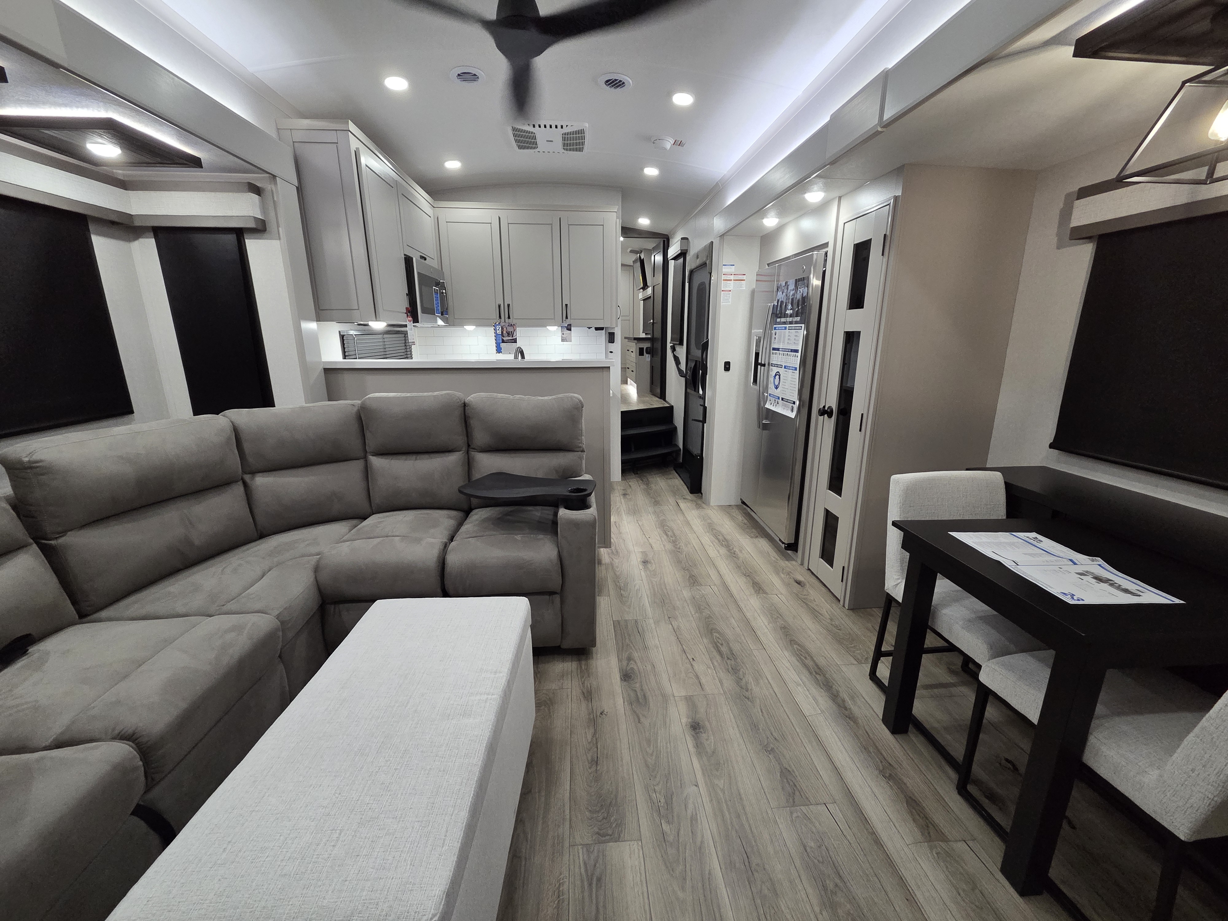 2026 Jayco North Point 395DSDB - Image 22