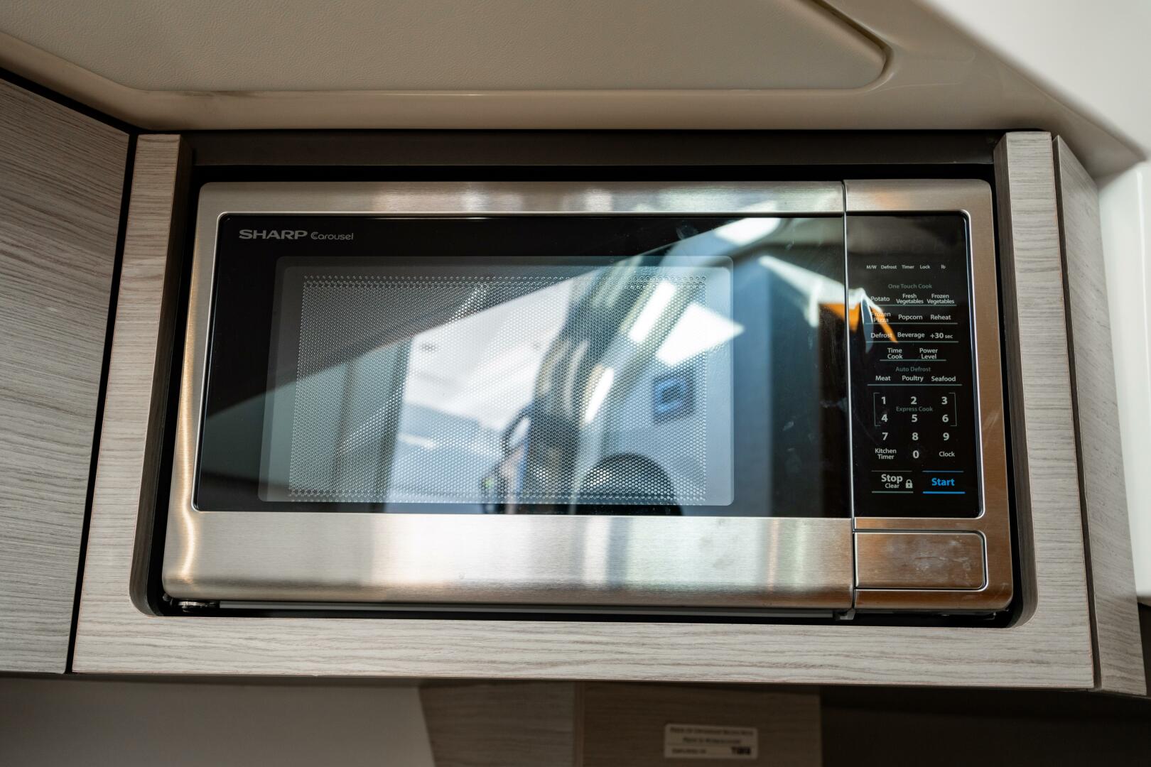 2022 Tiara Yachts 43 LS - Image 75