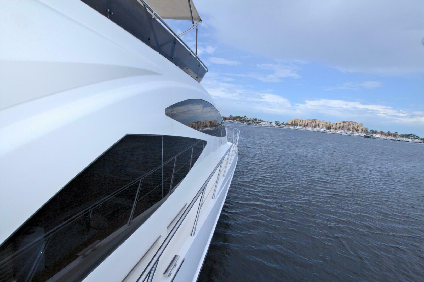 2015 Dyna Yachts 60 Pilothouse Motoryacht - Image 23