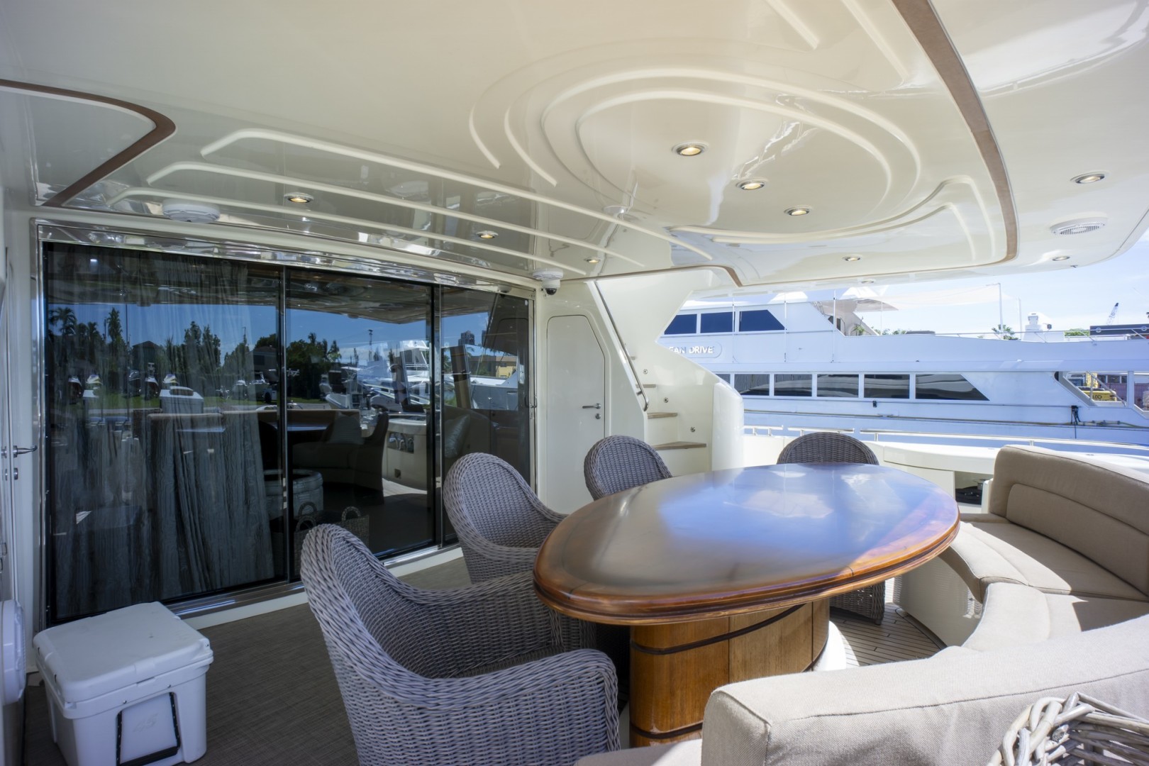 2000 Ferretti Yachts Custom Line 94 - Image 41