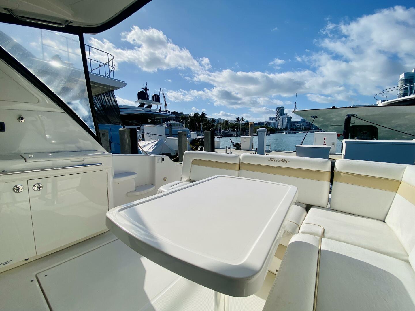 2010 Sea Ray 450 Sundancer - Image 20
