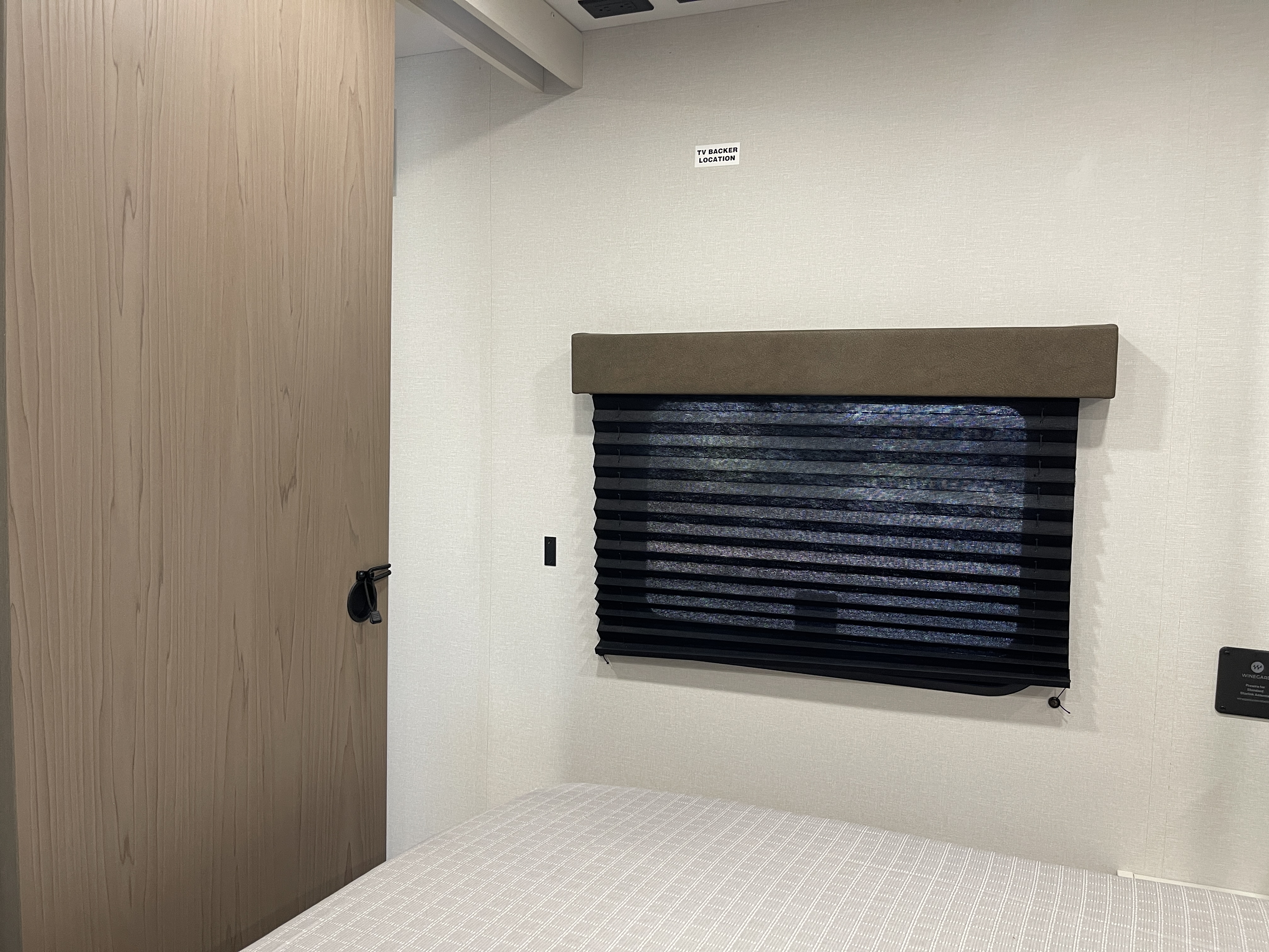 2027 Grand Design Transcend XPLOR 27DBX - Image 25