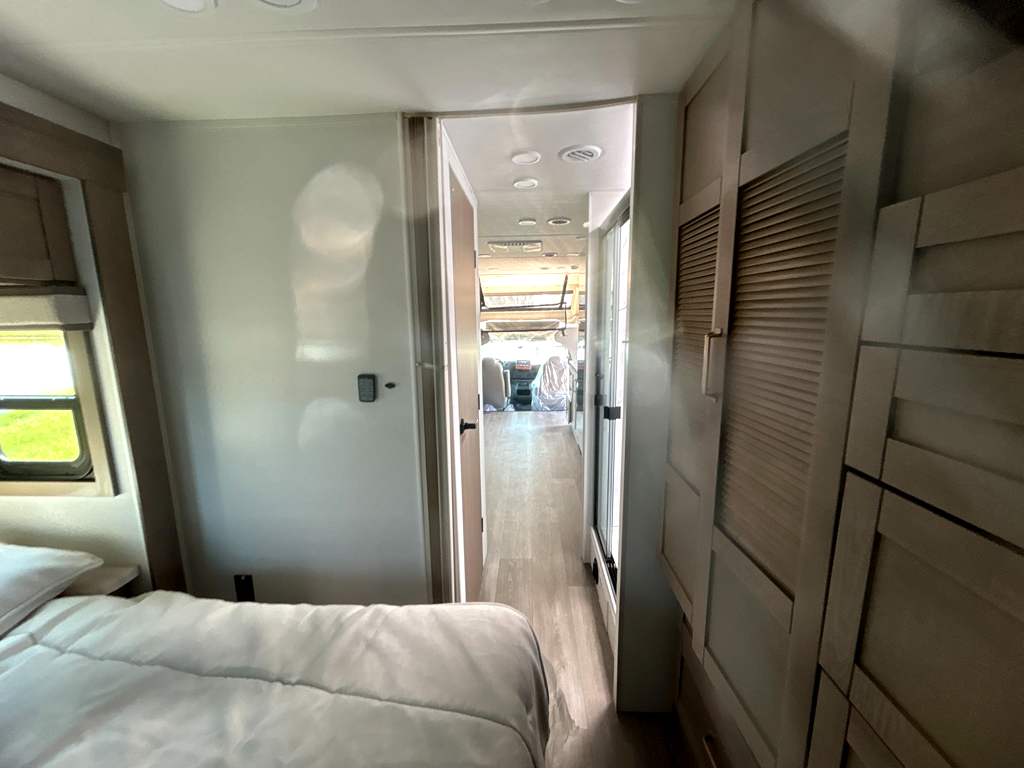 2027 JAYCO GREYHAWK 29MV - Image 32