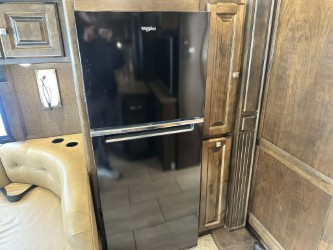 2017 TIFFIN ALLEGRO BREEZE 32BR - Image 21