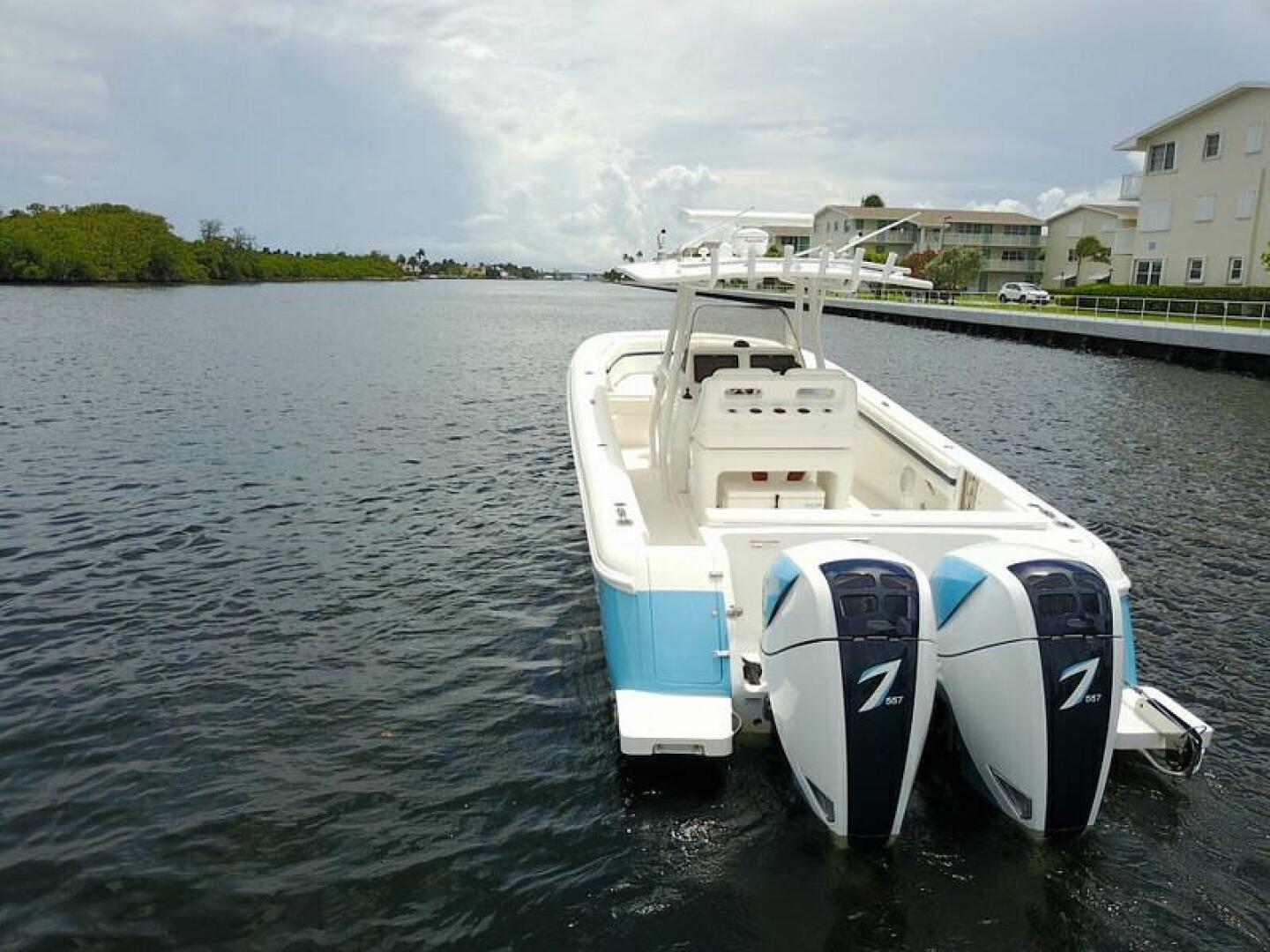 2015 Intrepid 375 Center Console - Image 12