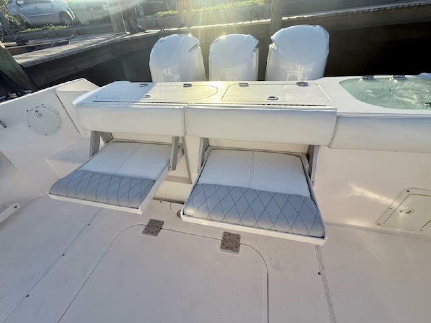 2014 Everglades 355 Center Console - Image 28