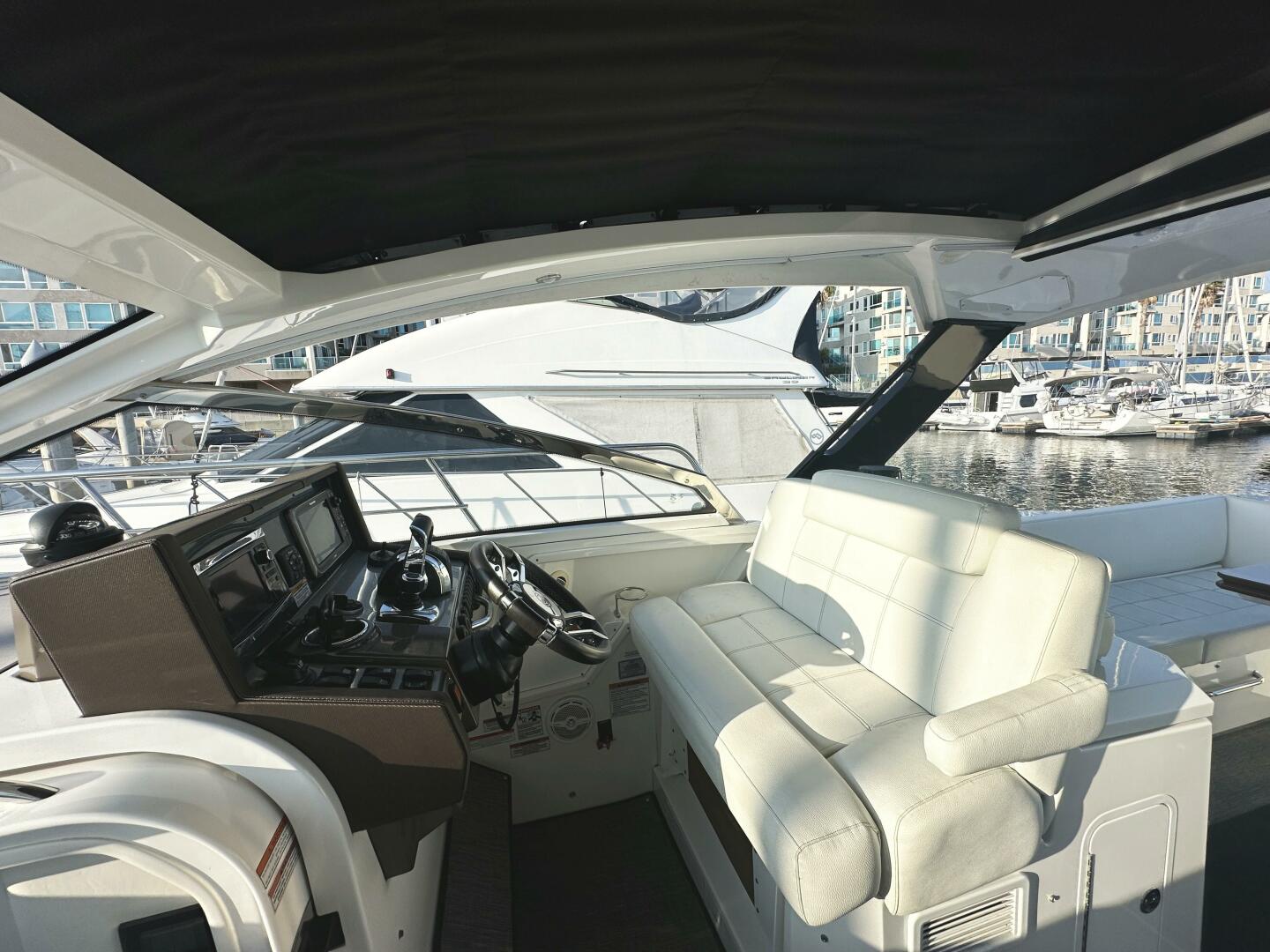 2017 Cruisers Yachts 390 Express Coupe - Image 50